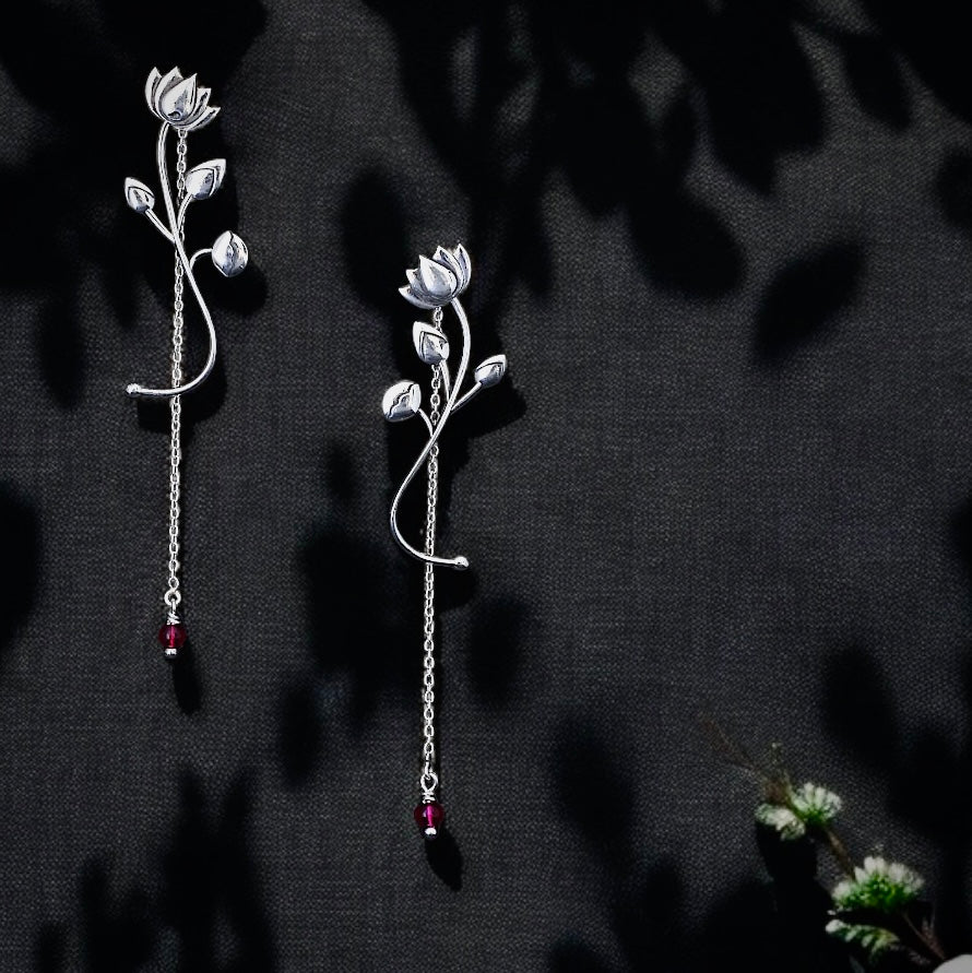 Silver Phool Earrings