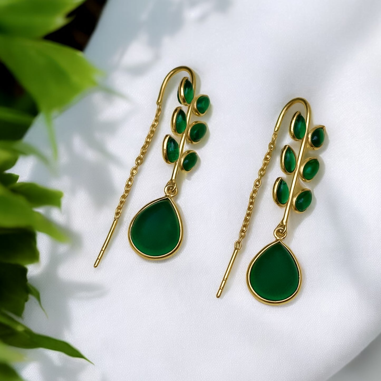 Emerald leafy drop sui dhaga earrings