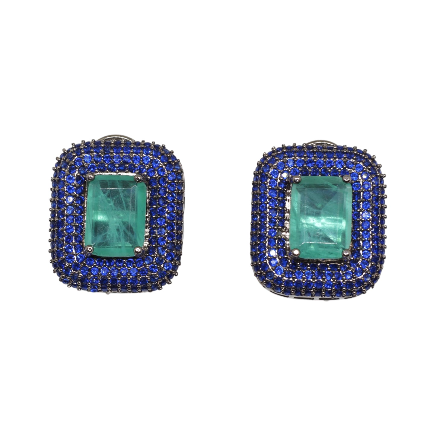 Neelam Panna Studs